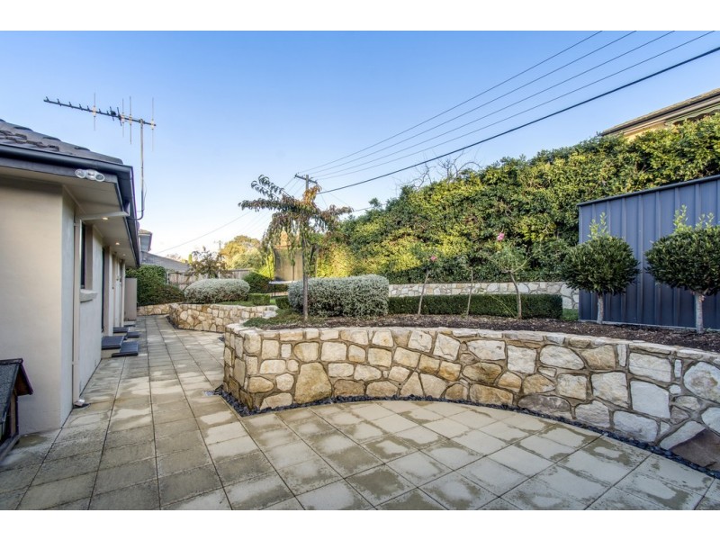 16 Goble Street, Hughes ACT 2605