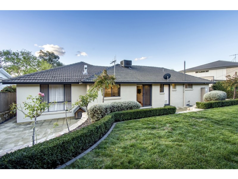 16 Goble Street, Hughes ACT 2605