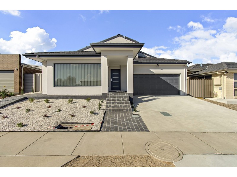 33 Anakie Court, Ngunnawal ACT 2913