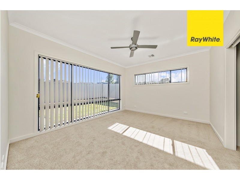 33 Anakie Court, Ngunnawal ACT 2913