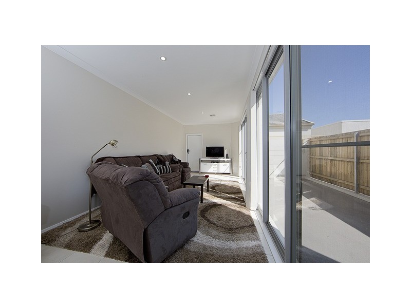 33 Tom Nicholas Crescent, Forde ACT 2914
