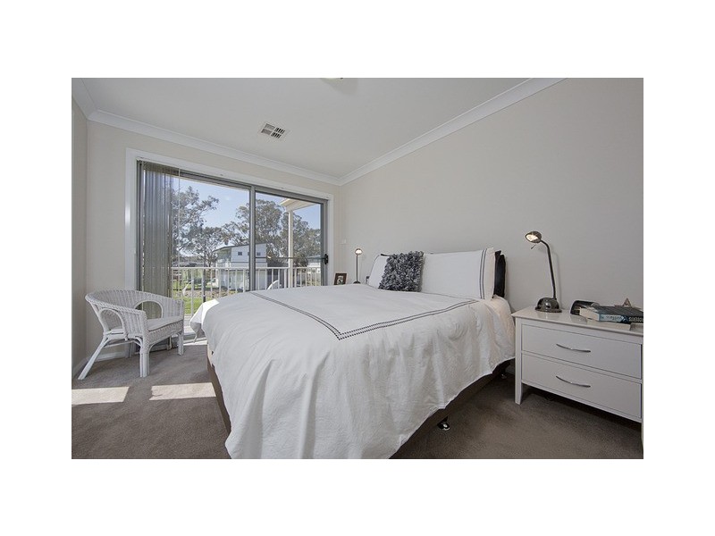 33 Tom Nicholas Crescent, Forde ACT 2914