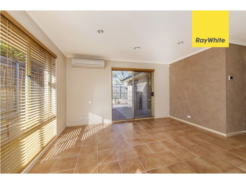 9/44 Betty Maloney Crescent, Banks ACT 2906