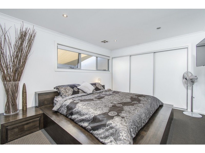 2/155 Plimsoll Drive, Casey ACT 2913