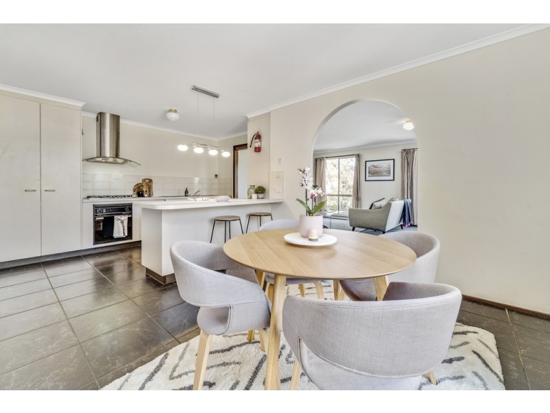 15 Thomas Hart Street, Banks ACT 2906