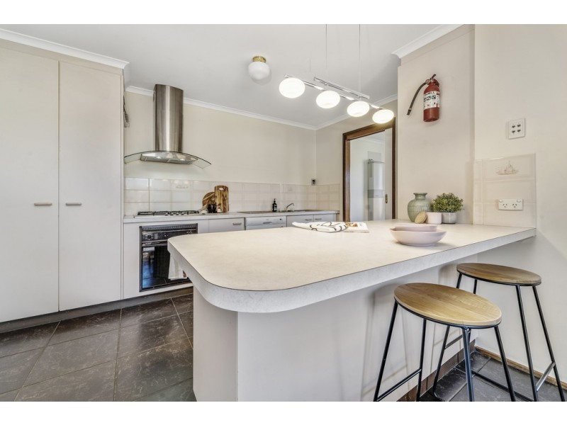 15 Thomas Hart Street, Banks ACT 2906