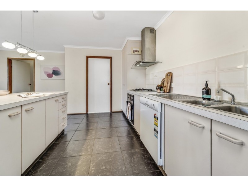 15 Thomas Hart Street, Banks ACT 2906
