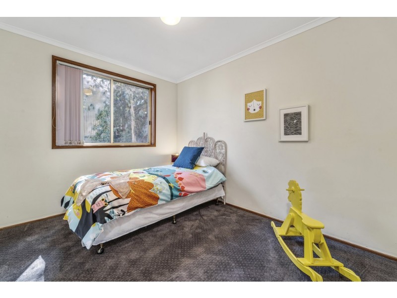 15 Thomas Hart Street, Banks ACT 2906