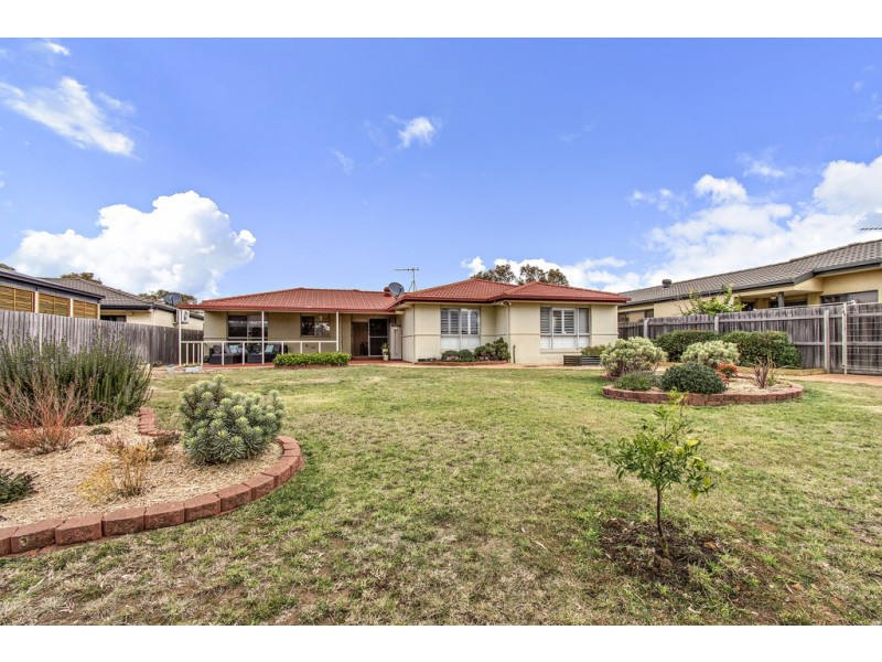 2/15 Rainbow Place, Latham ACT 2615
