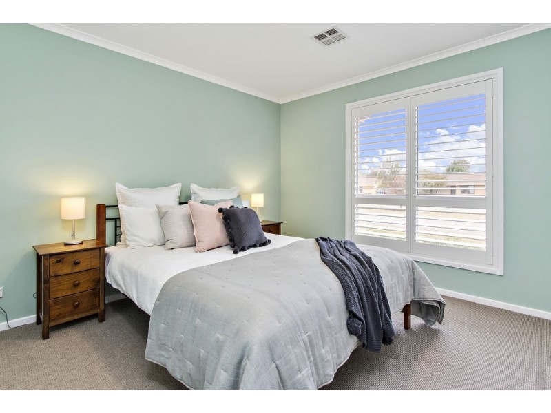 2/15 Rainbow Place, Latham ACT 2615