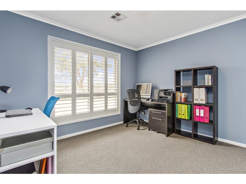 2/15 Rainbow Place, Latham ACT 2615
