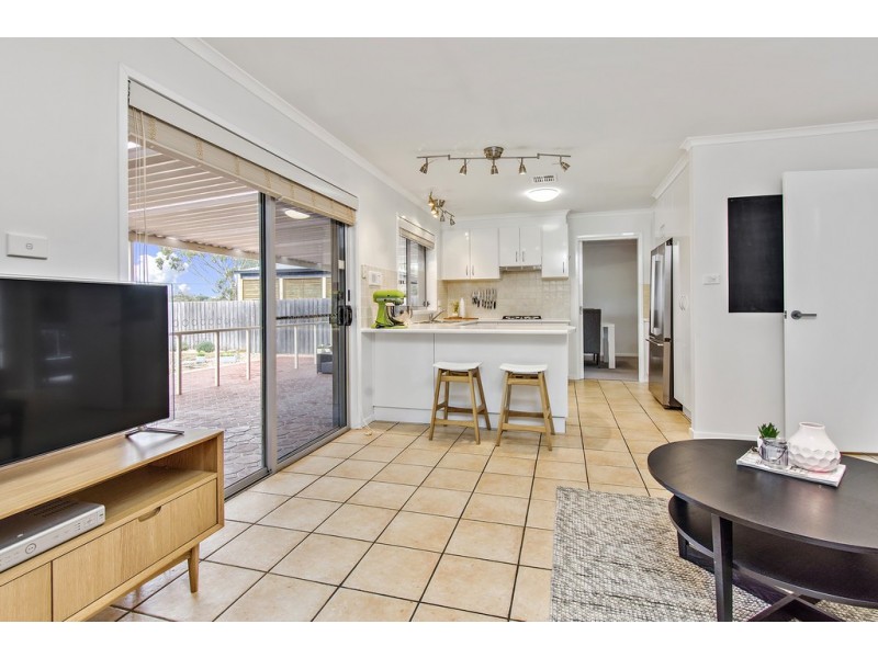 2/15 Rainbow Place, Latham ACT 2615
