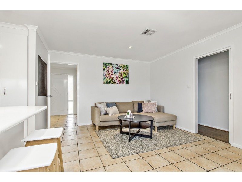 2/15 Rainbow Place, Latham ACT 2615