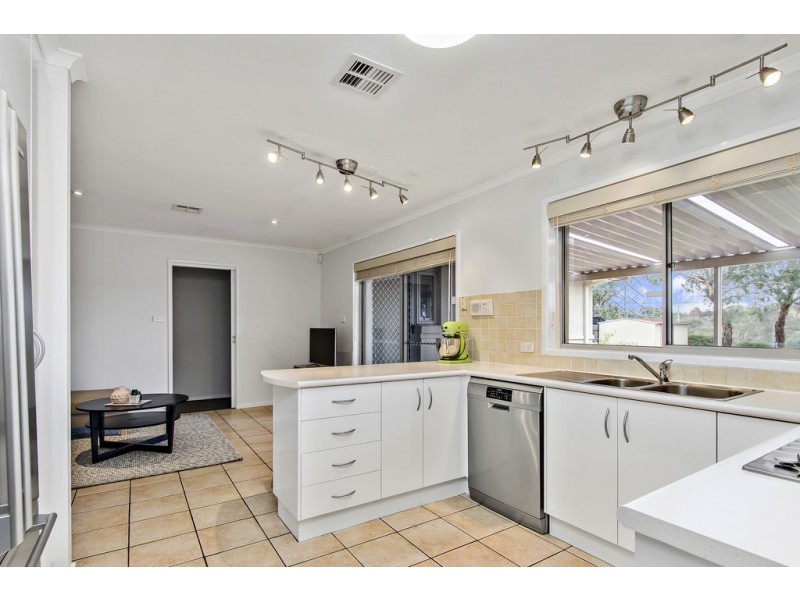 2/15 Rainbow Place, Latham ACT 2615