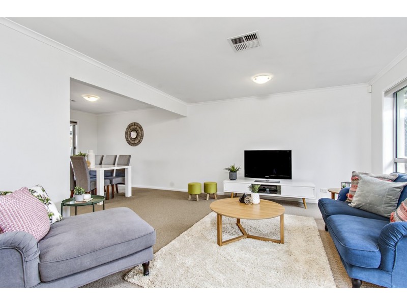 2/15 Rainbow Place, Latham ACT 2615