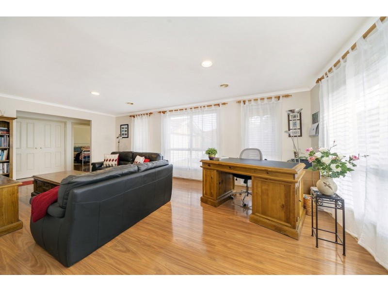 53 Britten-Jones Drive, Holt ACT 2615