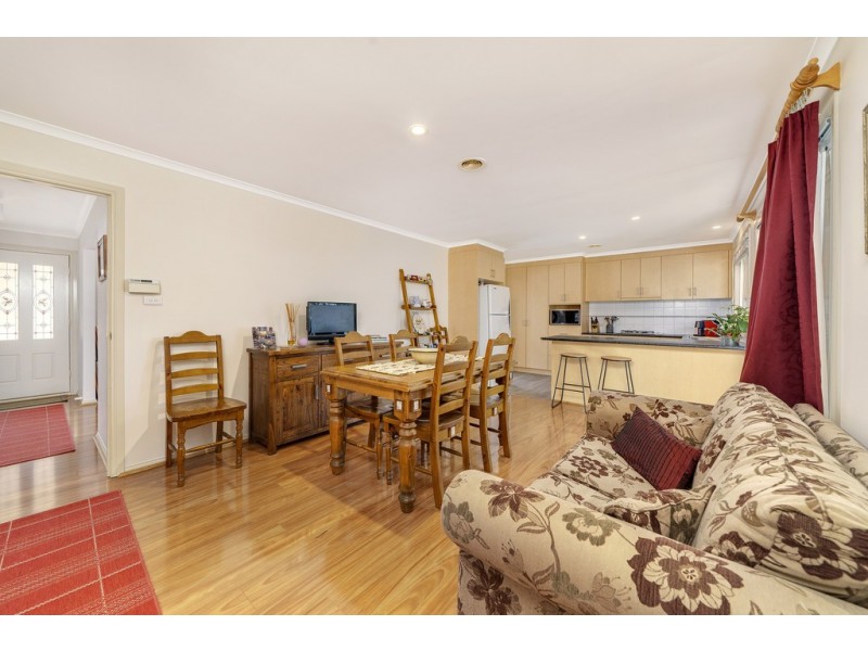 53 Britten-Jones Drive, Holt ACT 2615