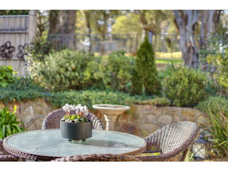 53 Britten-Jones Drive, Holt ACT 2615