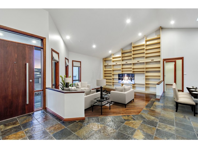 95 Paul Coe Crescent, Ngunnawal ACT 2913