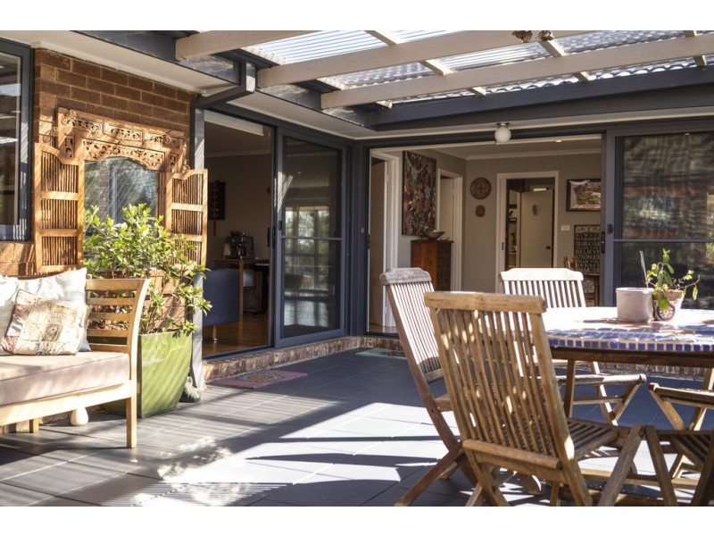 42 Dugdale Street, Cook ACT 2614