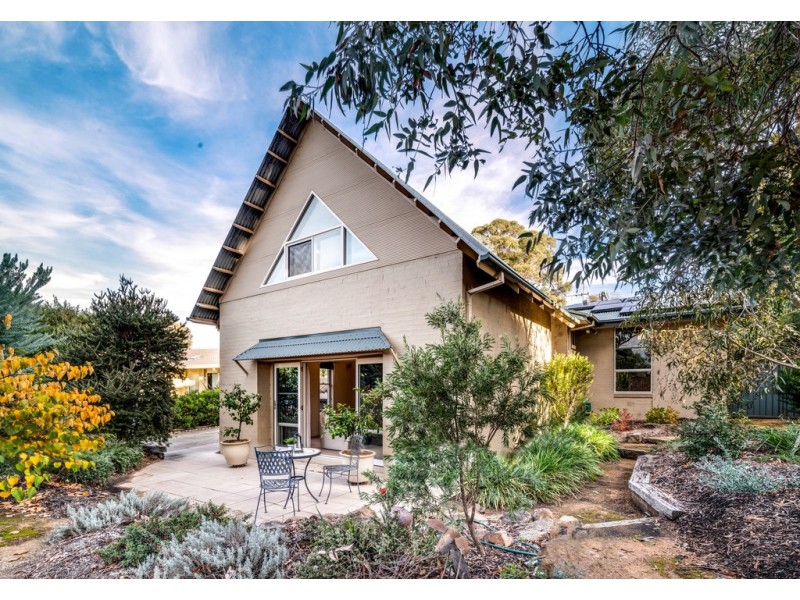 9 Grylls Crescent, Cook ACT 2614