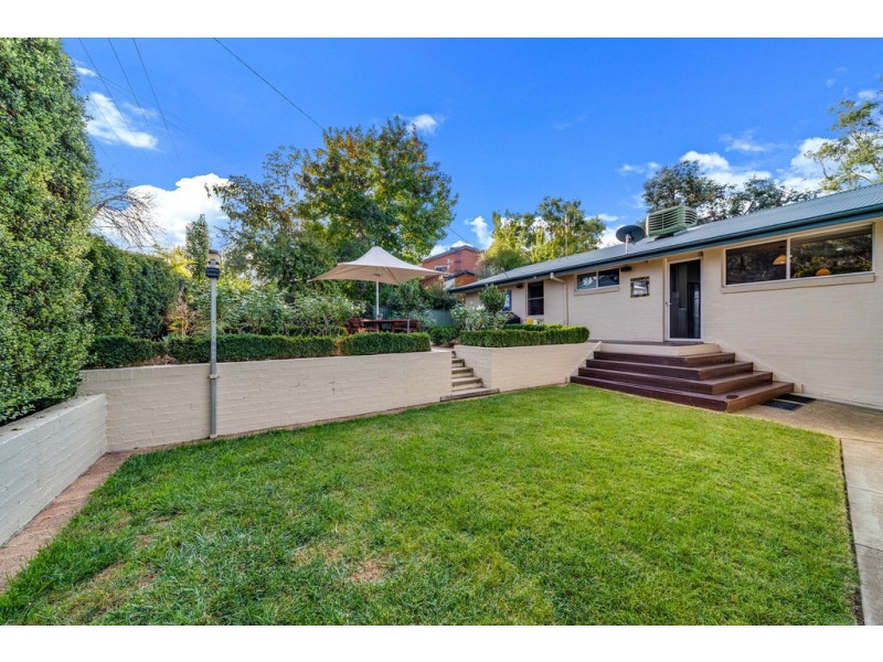 9 Grylls Crescent, Cook ACT 2614