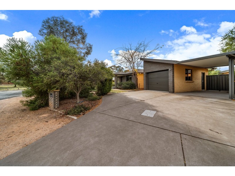 6 Bingara Place, Fisher ACT 2611