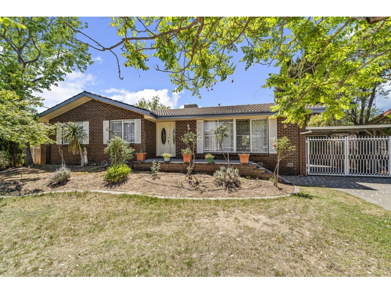 6 Severne Crescent, Kambah ACT 2902
