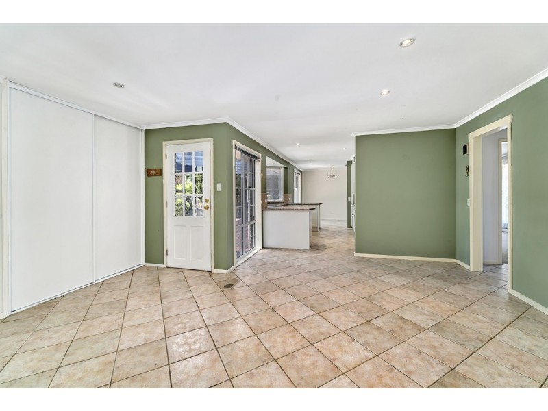 6 Severne Crescent, Kambah ACT 2902