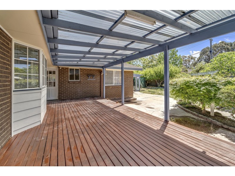 6 Severne Crescent, Kambah ACT 2902