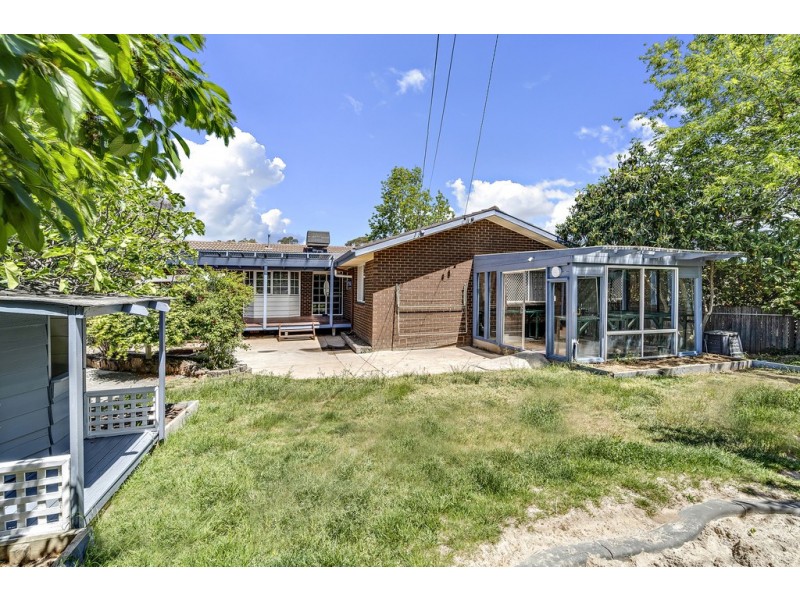 6 Severne Crescent, Kambah ACT 2902