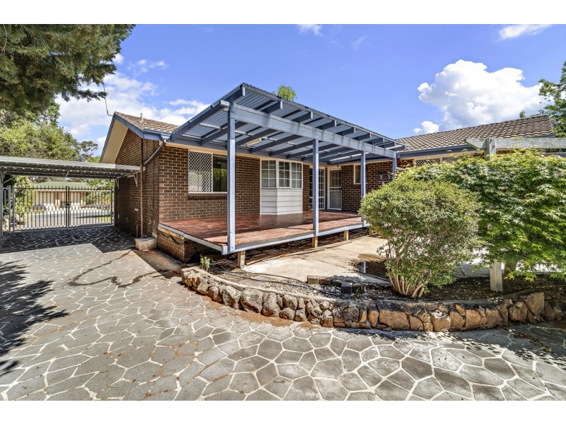 6 Severne Crescent, Kambah ACT 2902