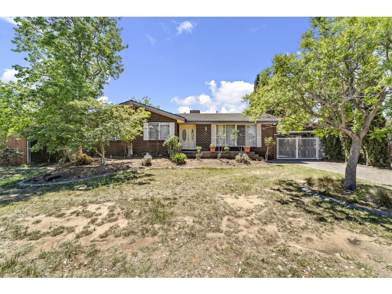 6 Severne Crescent, Kambah ACT 2902