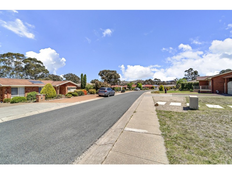 6 Severne Crescent, Kambah ACT 2902