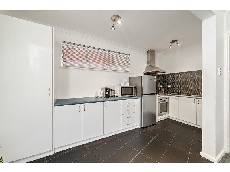 2/4 Nuyts Street, Red Hill ACT 2603
