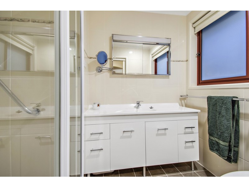 22 Shumack Street, Weetangera ACT 2614