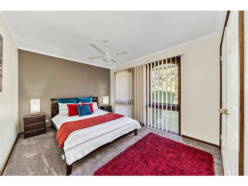 5 Aaron Place, Macgregor ACT 2615