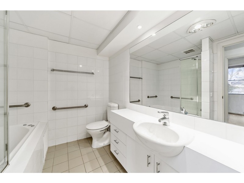 10/1 Eldridge Crescent, Garran ACT 2605