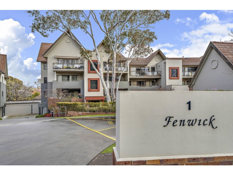 10/1 Eldridge Crescent, Garran ACT 2605