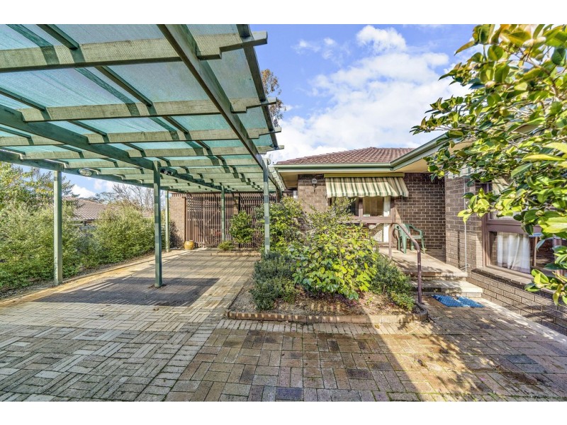 6 Saville Close, Melba ACT 2615