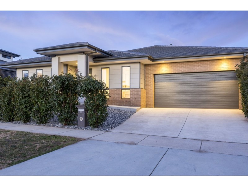 12 Avenal Street, Crace ACT 2911