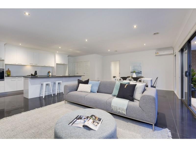 12 Avenal Street, Crace ACT 2911
