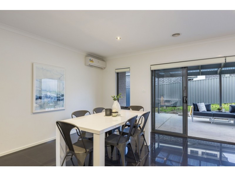 12 Avenal Street, Crace ACT 2911