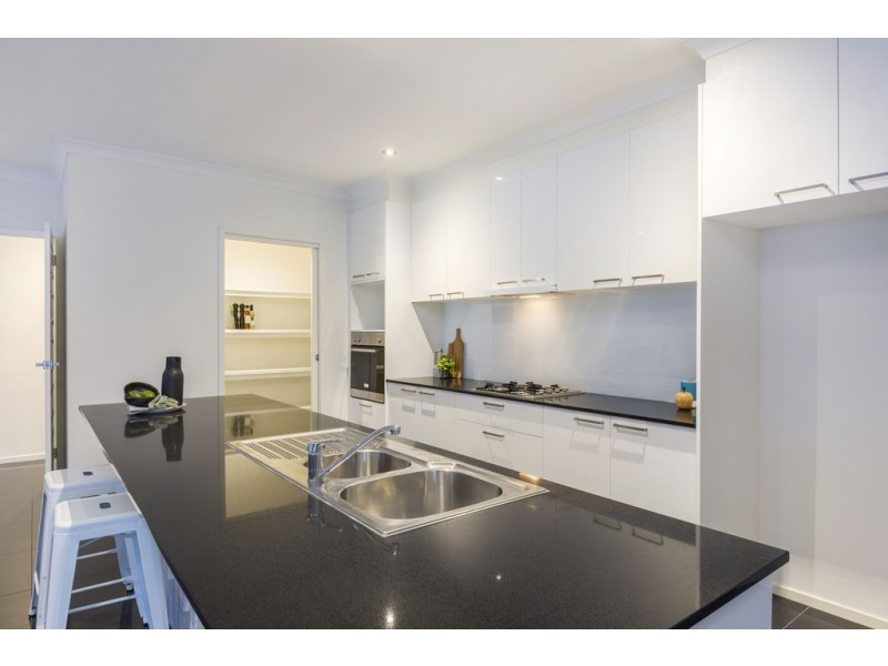 12 Avenal Street, Crace ACT 2911