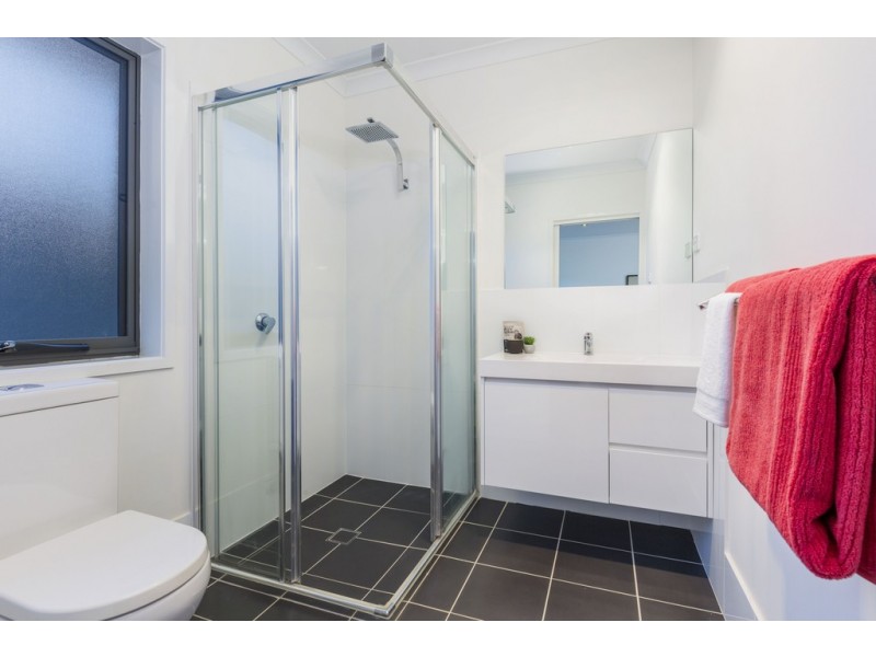 12 Avenal Street, Crace ACT 2911