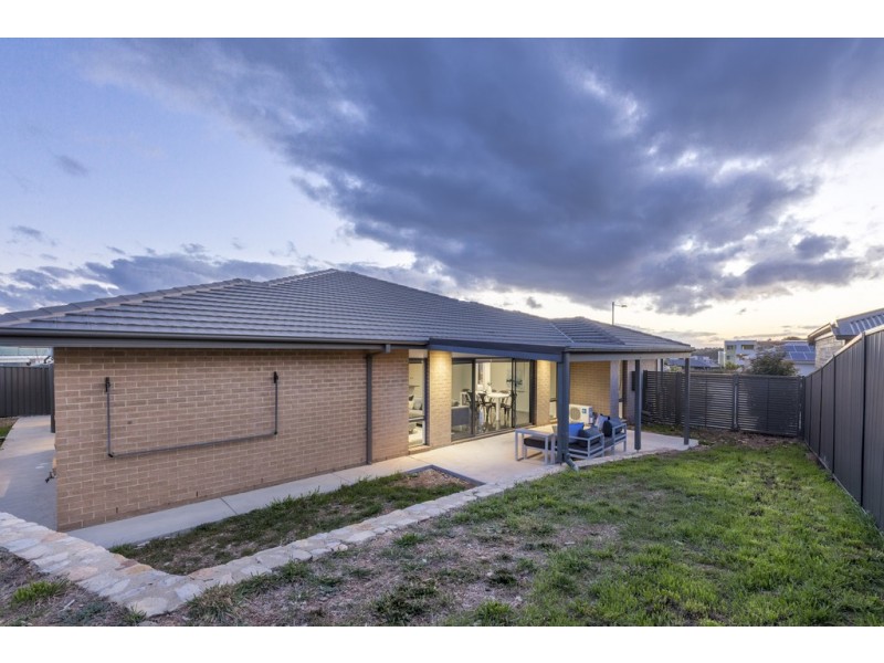 12 Avenal Street, Crace ACT 2911