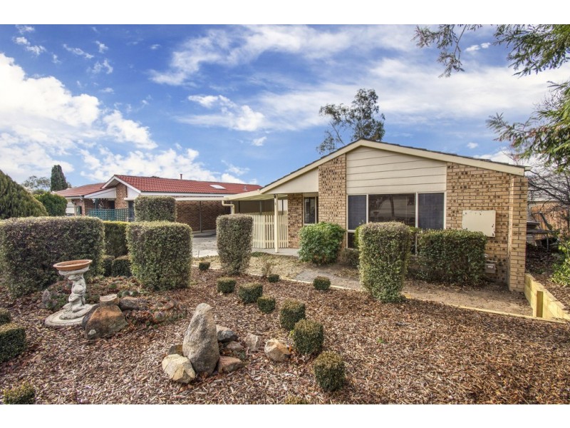 5 Thurgood Court, Gordon ACT 2906
