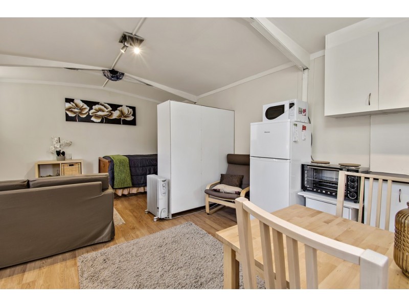 5 Thurgood Court, Gordon ACT 2906