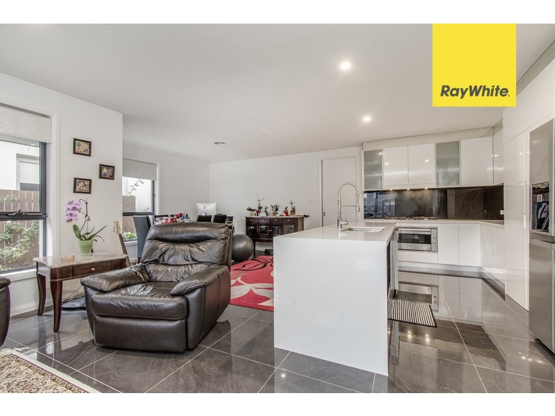 4 Maranunga Crescent, Crace ACT 2911