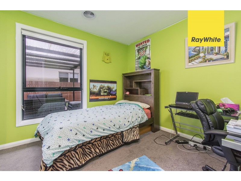 4 Maranunga Crescent, Crace ACT 2911